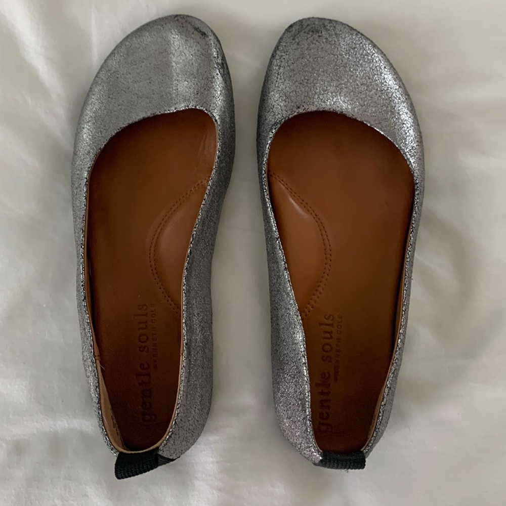 Gentle Soles by Kenneth Cole Metallic Silver Ballet Flats